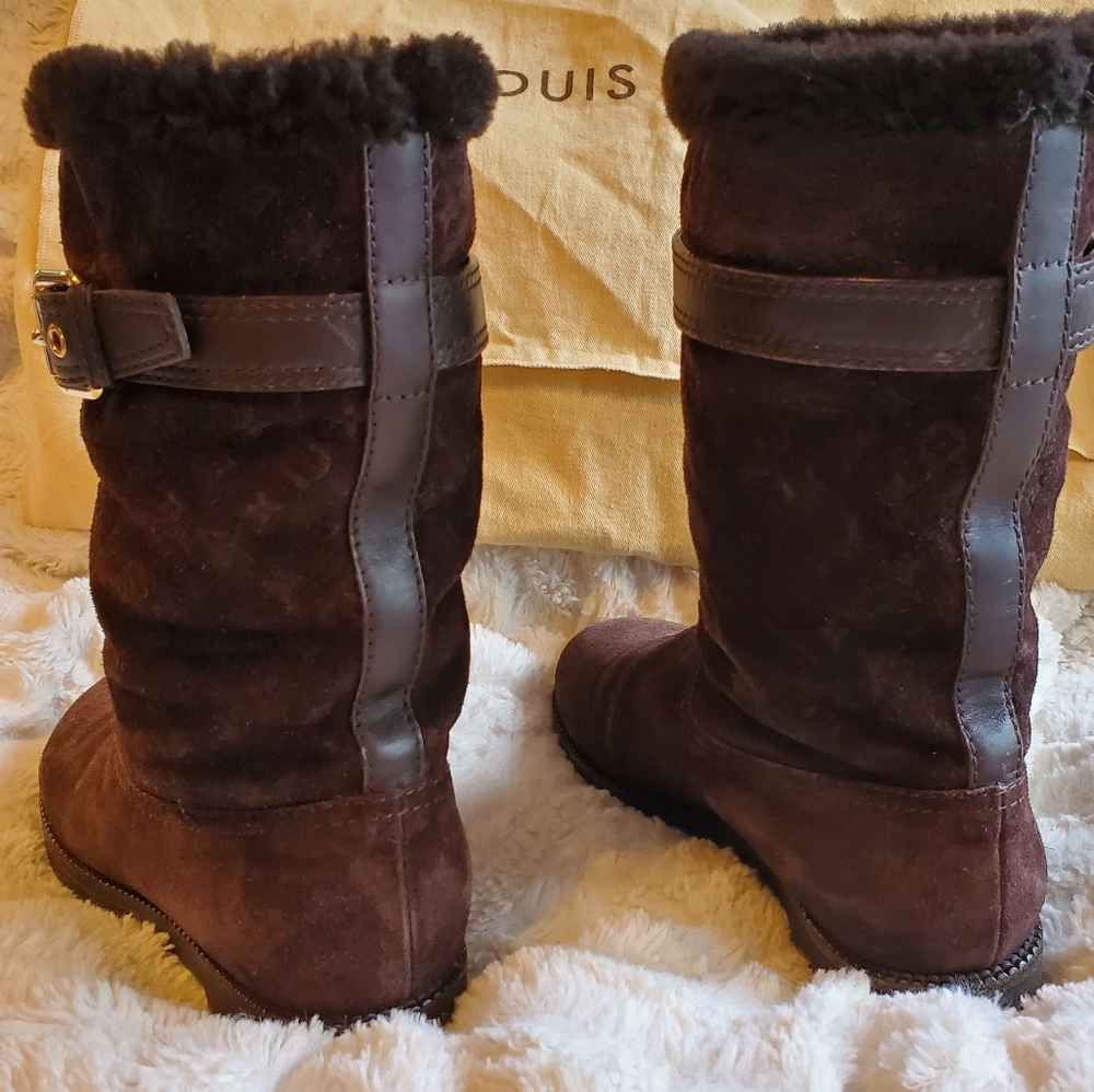Louis Vuitton Suede Moto Boots - Picture 5 of 8